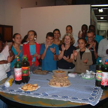 Reciclando Idéias e curso de Desenho e Pintura em festa