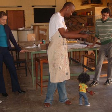 Visitantes conhecem Instituto Francisca de Souza Peixoto