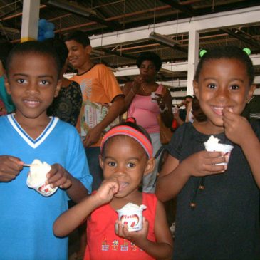 Instituto Francisca de Souza Peixoto em festa