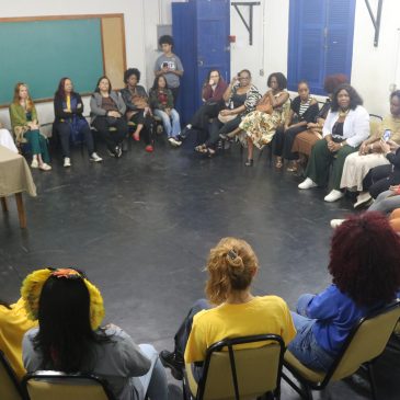 Roda de conversa fortalece rede de apoio às mulheres em Cataguases