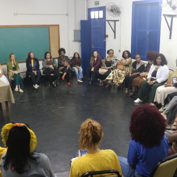 Roda de conversa fortalece rede de apoio às mulheres em Cataguases